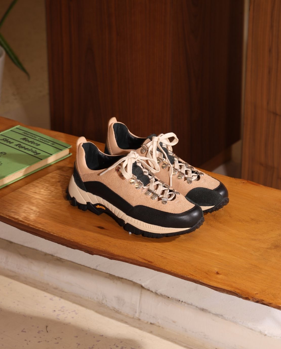 Vegetable Tanned Leather Day Hiker