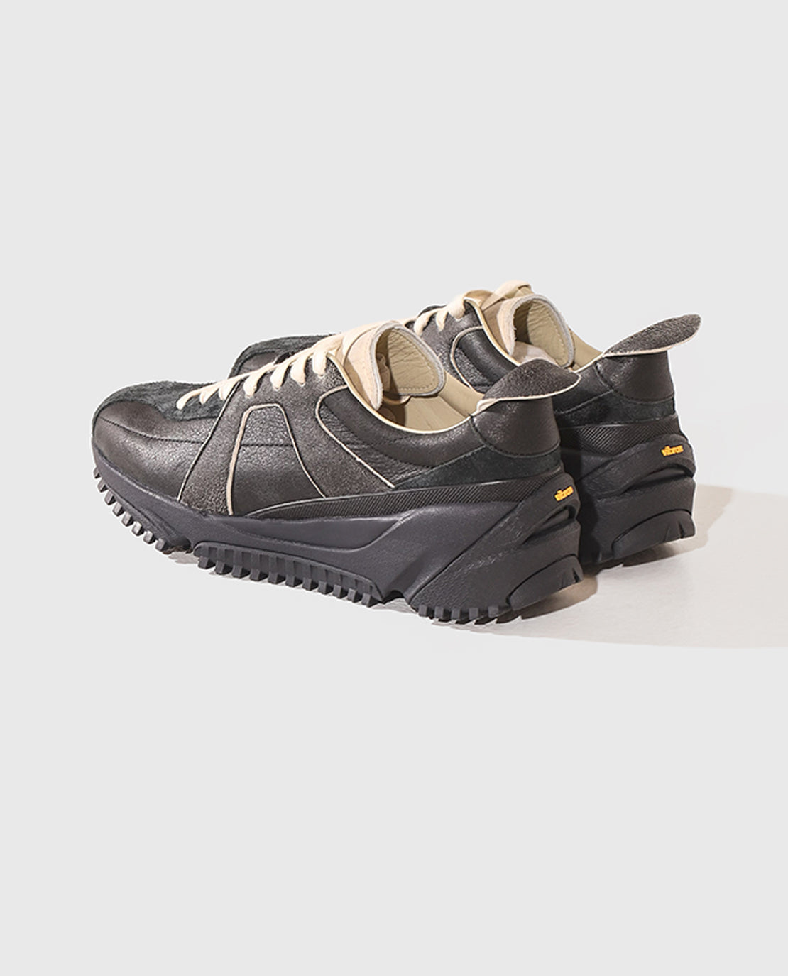 Expedition Trainer - Black