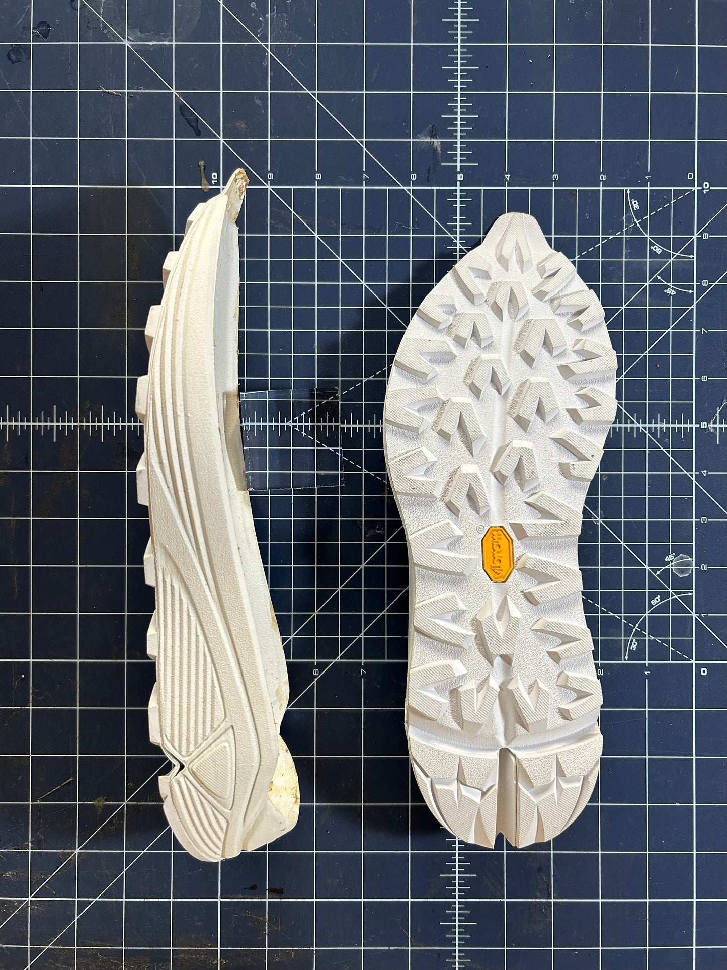 Vibram - Sphike (white) Size 9