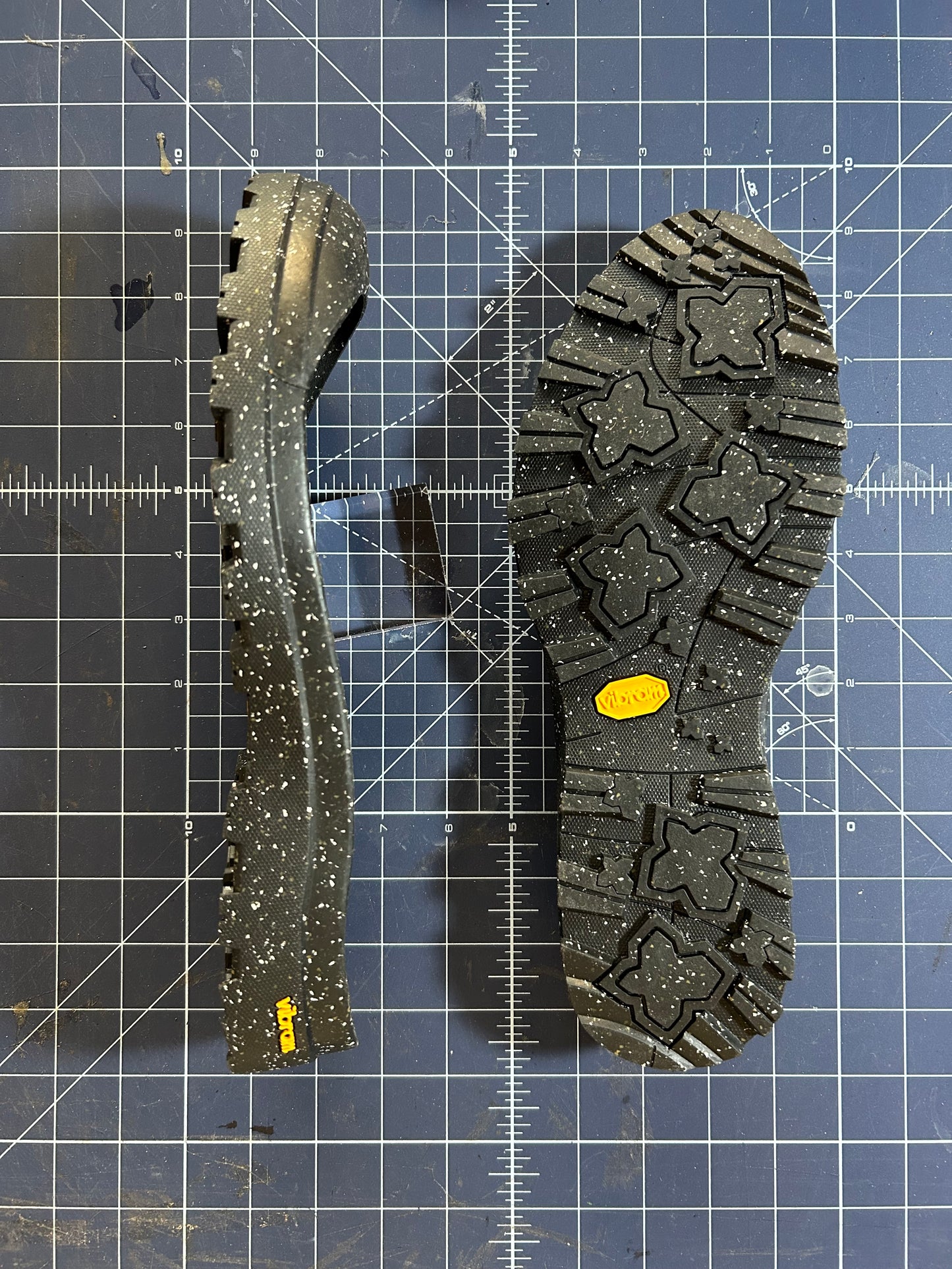 Vibram - Pallet Black - Size 8.5-9